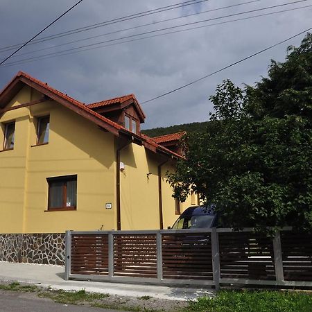 Ubytovanie Ahoj V Prirode Mýto pod Ďumbierom Esterno foto