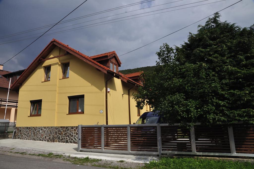 Ubytovanie Ahoj V Prirode Mýto pod Ďumbierom Esterno foto